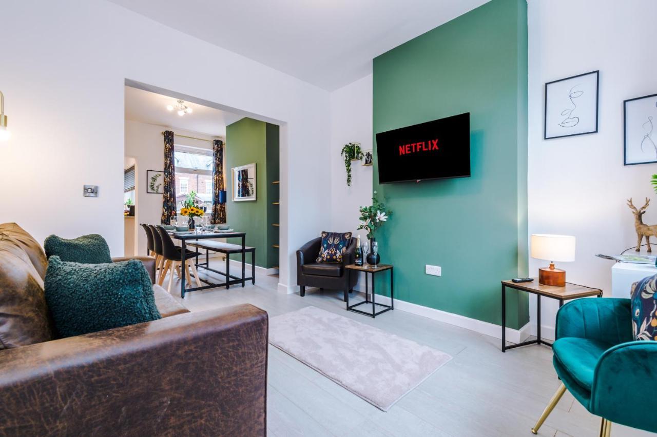 Stunning 3-Bed Nantwich Home: Ideal Group Getaway Exterior photo