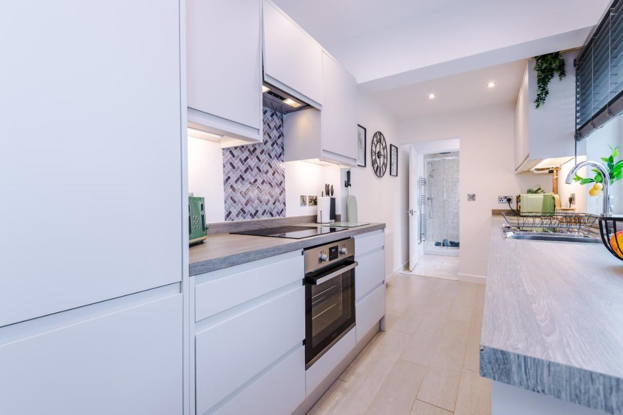 Stunning 3-Bed Nantwich Home: Ideal Group Getaway Exterior photo