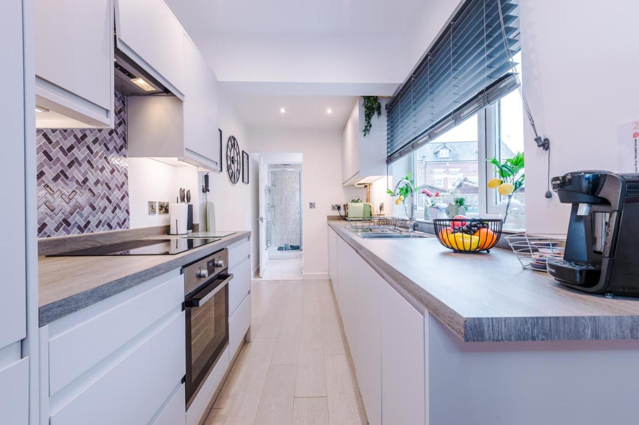 Stunning 3-Bed Nantwich Home: Ideal Group Getaway Exterior photo