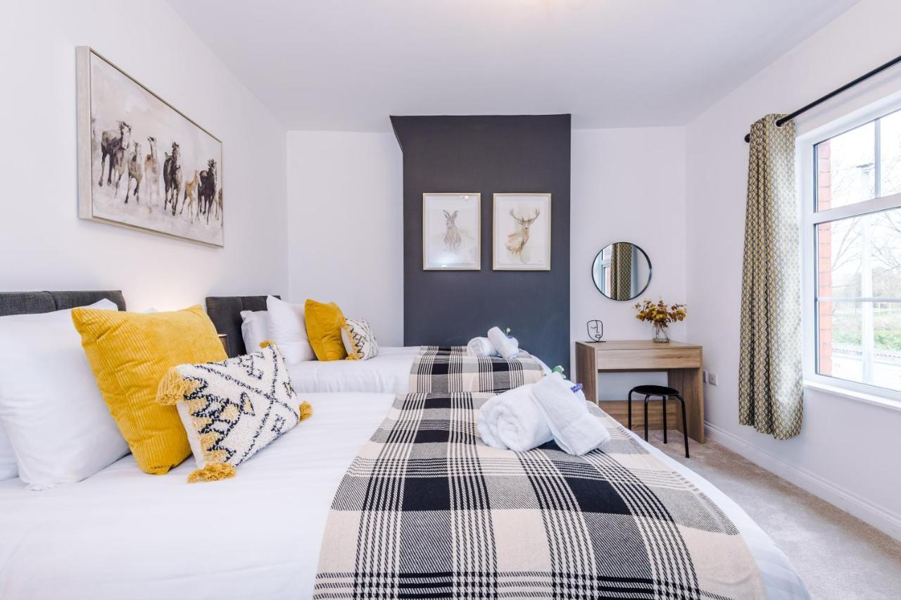 Stunning 3-Bed Nantwich Home: Ideal Group Getaway Exterior photo